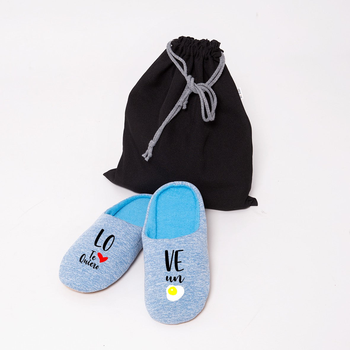 Zapatos de andar por casa "LOVE Te quiero un huevo"