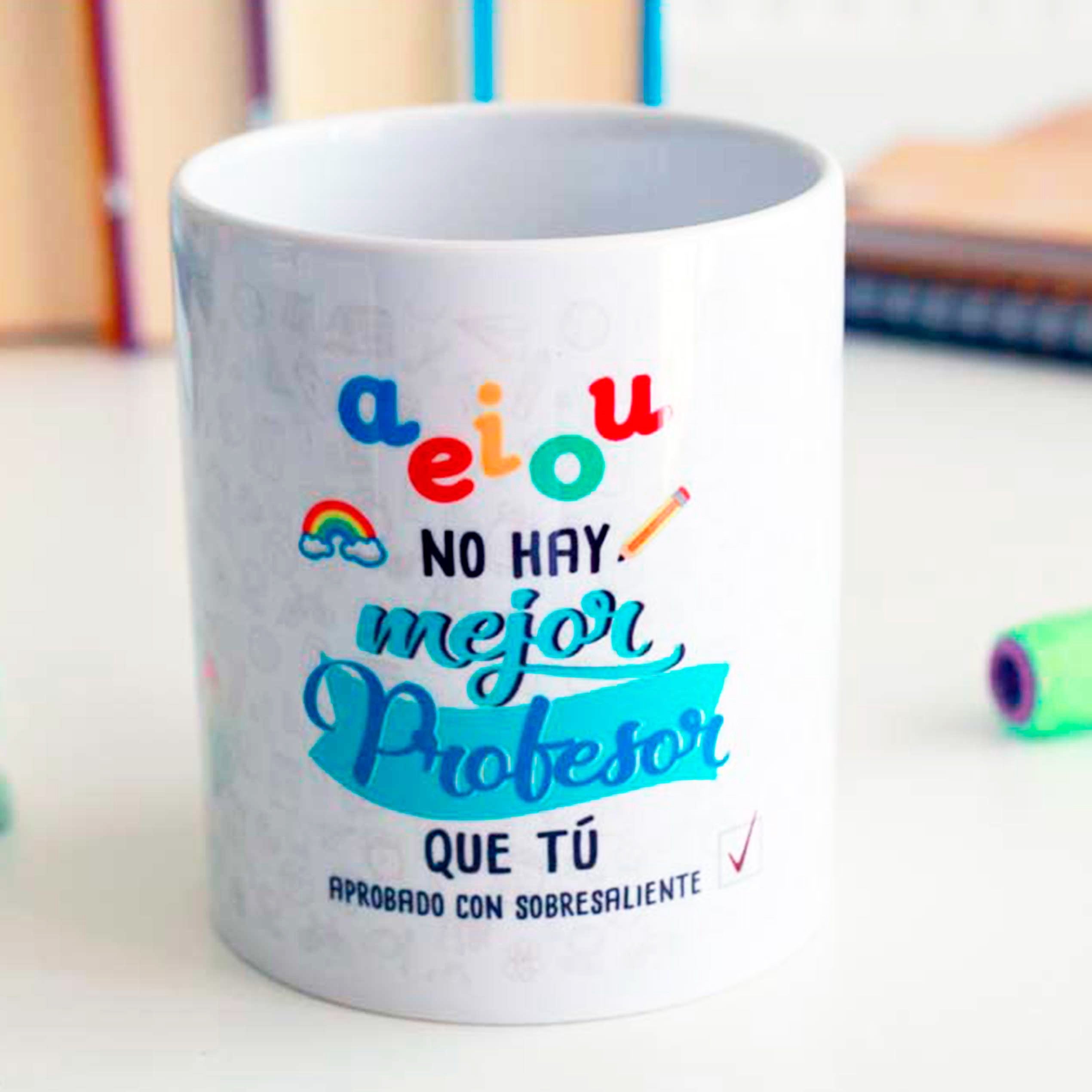 Taza Profe "A,E,I,O,U"