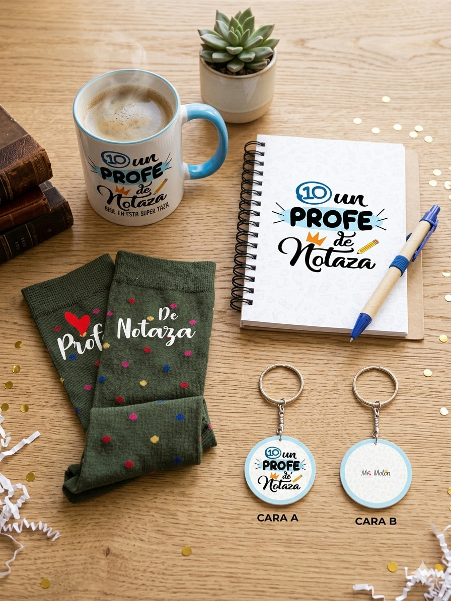 Pack Regalo Fin de Curso "Un Profe de Notaza" • Taza, Libreta, Calcetines y Llavero