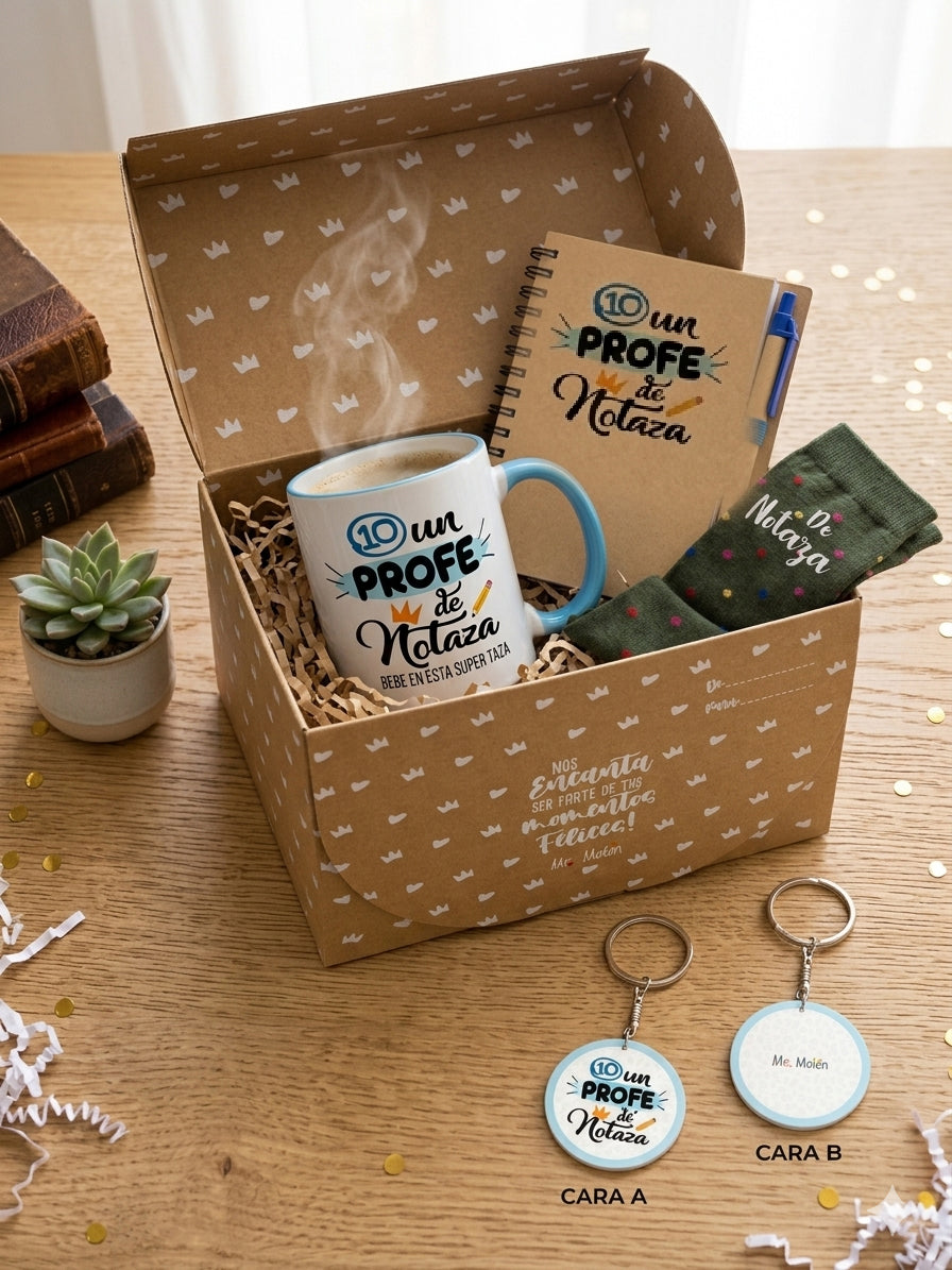 Pack Regalo Fin de Curso "Un Profe de Notaza" • Taza, Libreta, Calcetines y Llavero
